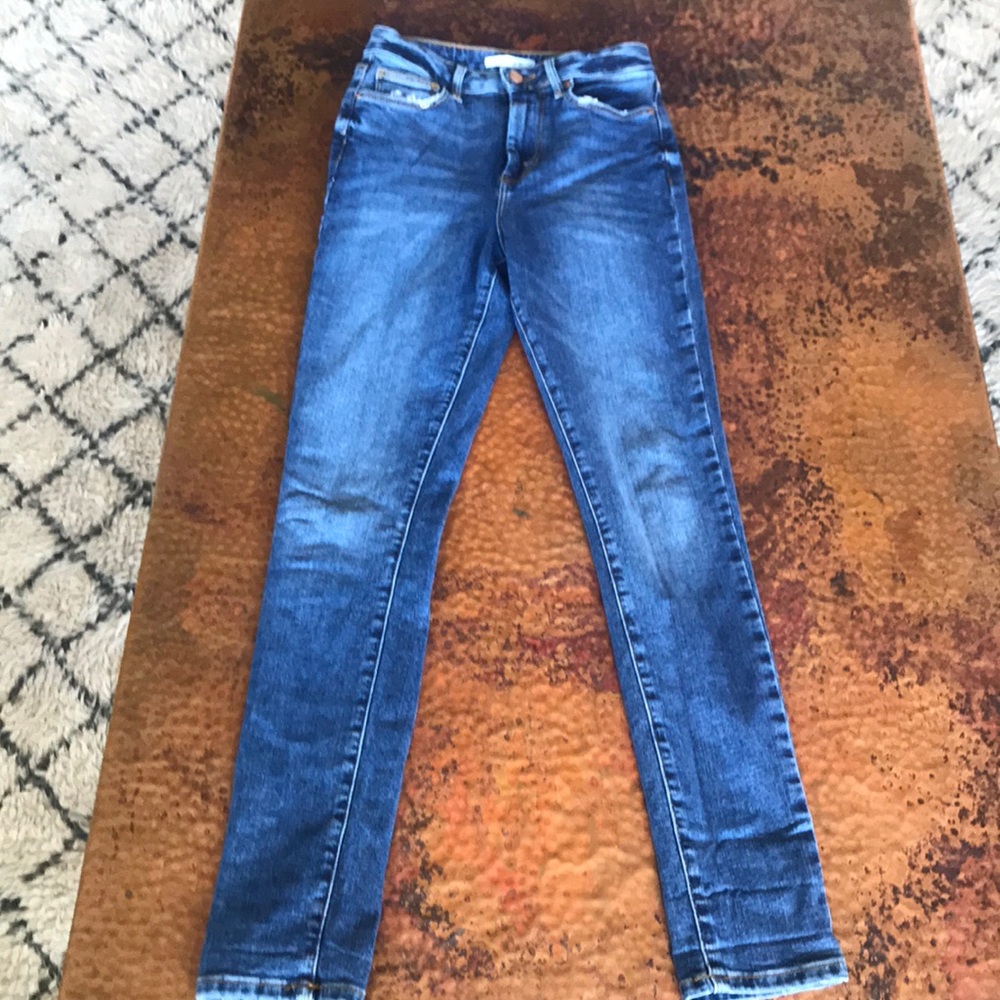 {Forever 21} High-Rise skinny Jeans. Size 24.